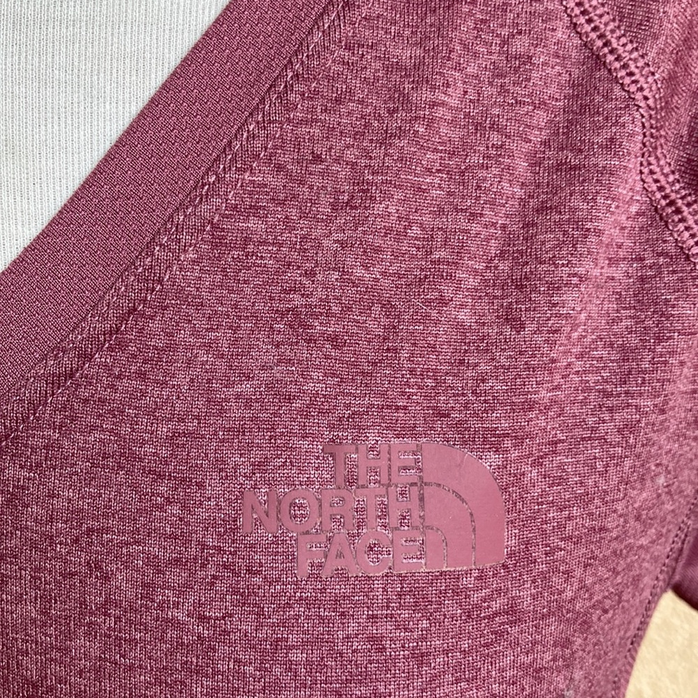 North Face Flash Dry T Shirt V Neck - Picture 3 of 10